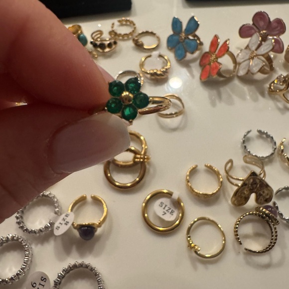 Jewelry - Elegant Green Floral Ring 18 k plated gold